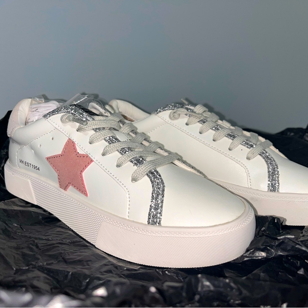 VINTAGE HAVANA Sanibel Embellished Sneakers - Size 7 New In Box